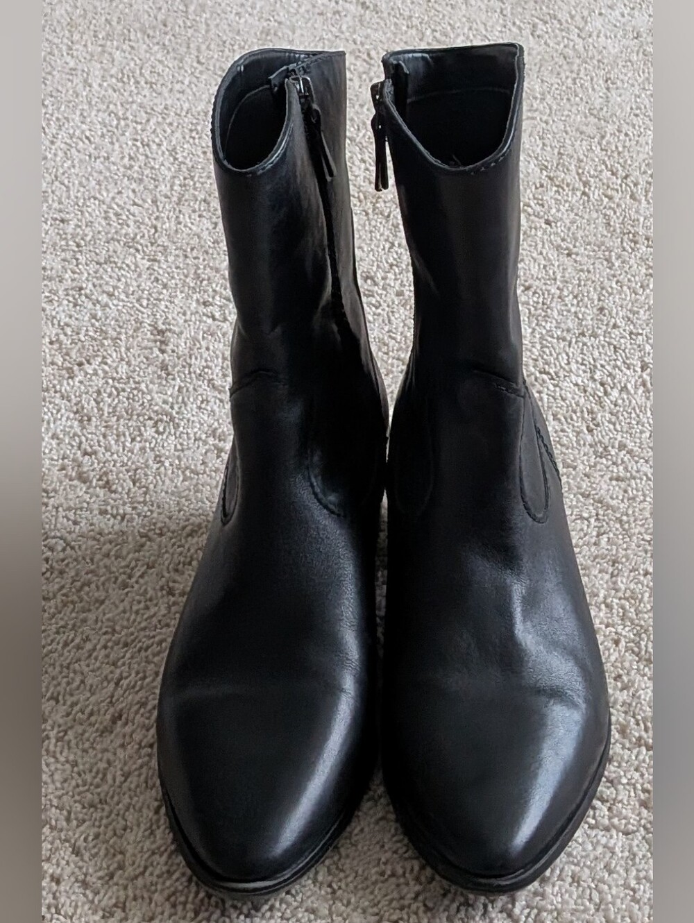Naturalizer Gaby Black Leather Ankle Boots. 10M Used-Very Good Condition